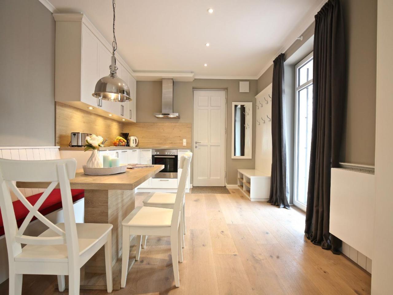 Kleine Charlotte - Traumwohnung Mit Terrasse Fuer 4 Personen Wangerooge Exterior photo